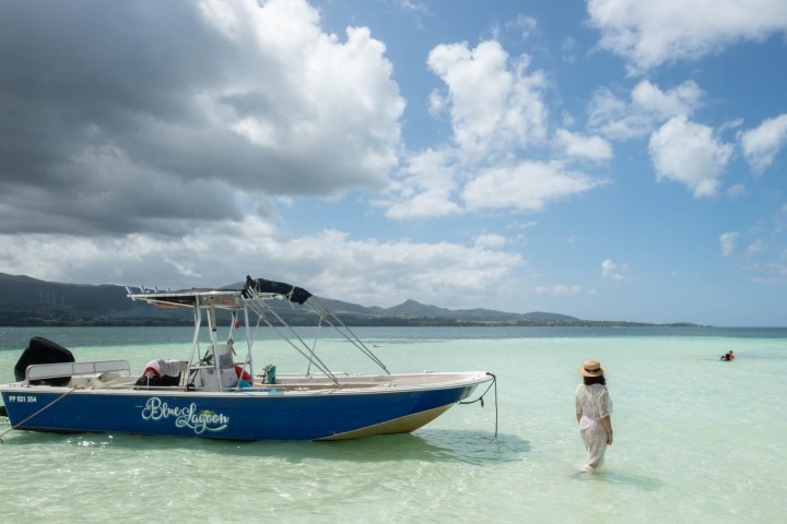 a small boat in a body of water